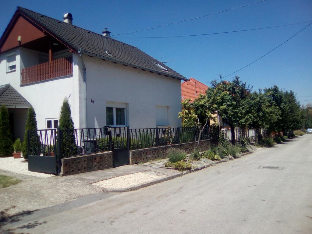 Stilus Apartman Szekszárd Exterior foto